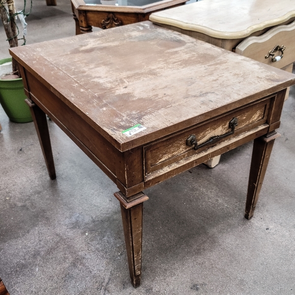 MCM Side Table, refurbished mid century modern end table - Picture 7 of 7